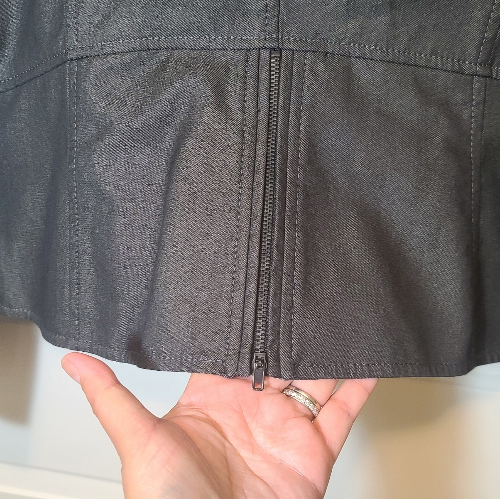 JULIO Chic Slate Grey Cropped Blazer - Picture 5 of 11